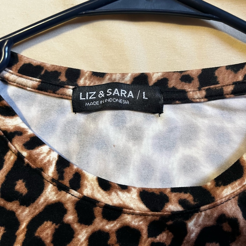 Leopard Print Top - Picture 2 of 3